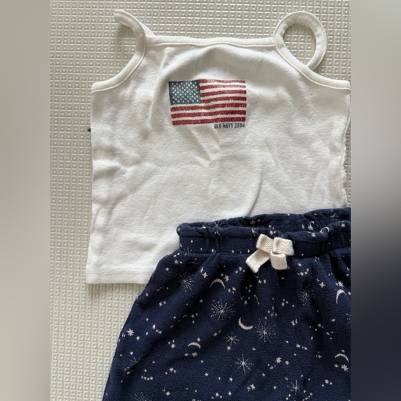 Old Navy|Baby girl cute outfit,Star moon joggers & white square neck tank••• - Picture 3 of 7
